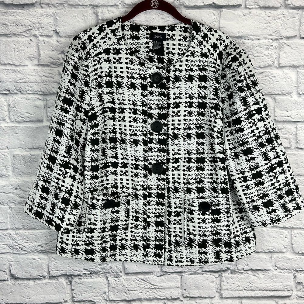 R.Q.T. Vintage Black and White Blazer Size Medium